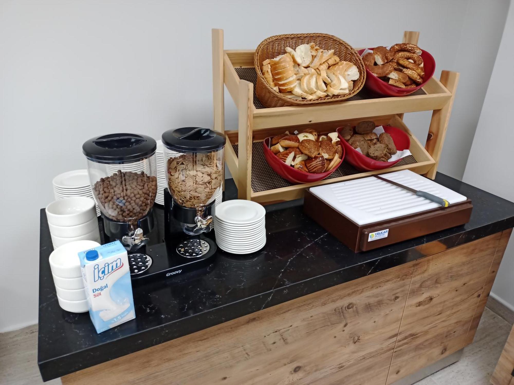 C Suites Antalia Airport Екстер'єр фото